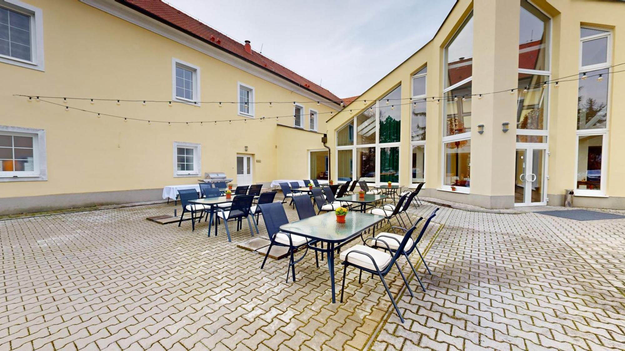 Klaudia'S Hotel & Restaurant At Golf Resort, Bac Samorin Εξωτερικό φωτογραφία