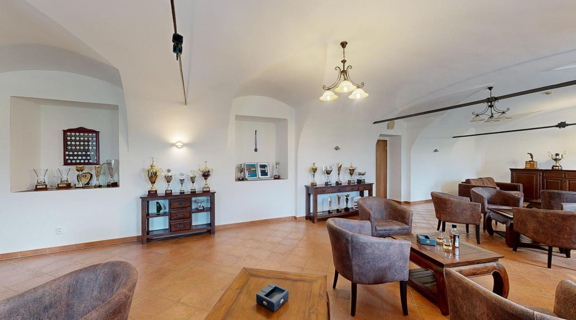 Klaudia'S Hotel & Restaurant At Golf Resort, Bac Samorin Εξωτερικό φωτογραφία