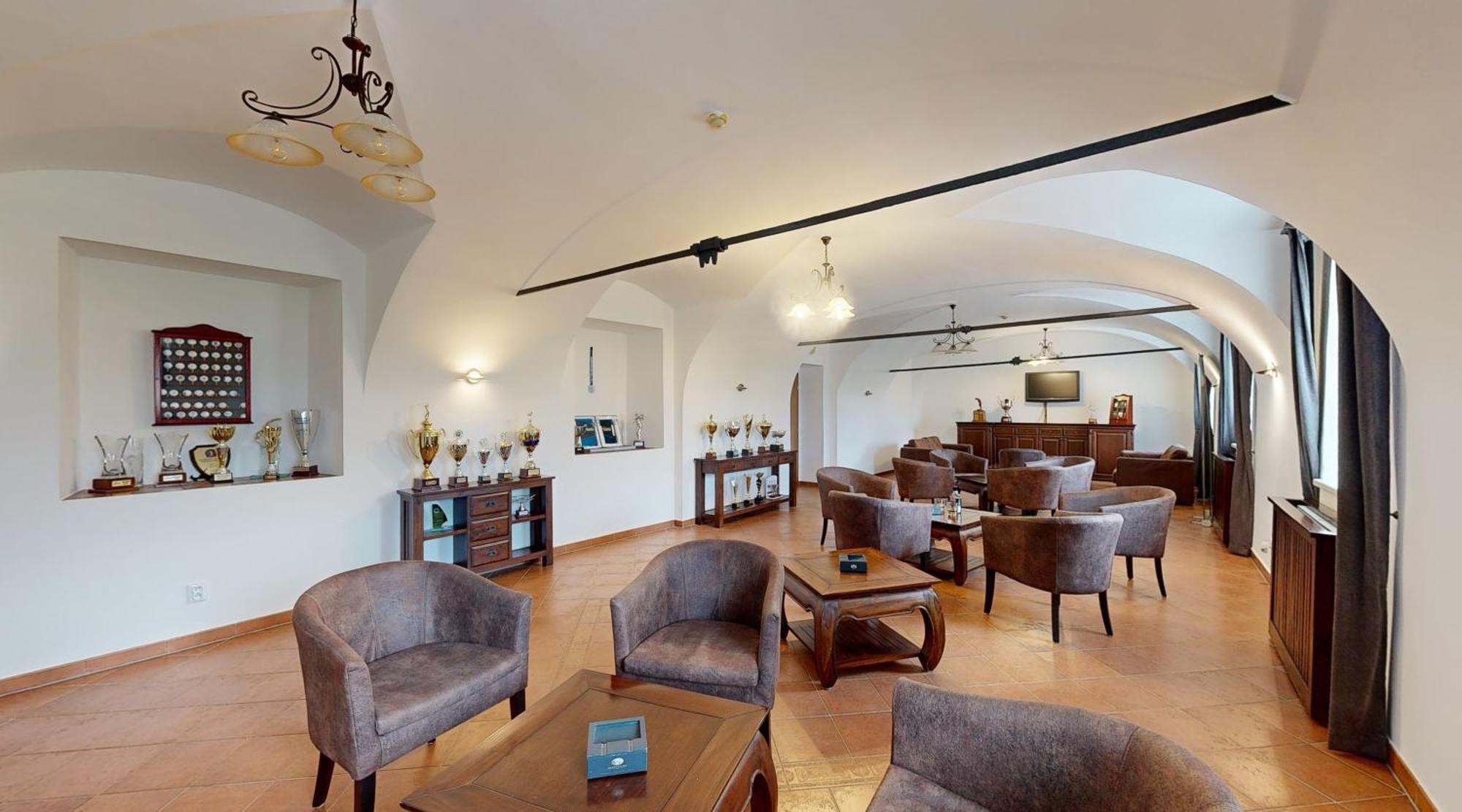 Klaudia'S Hotel & Restaurant At Golf Resort, Bac Samorin Εξωτερικό φωτογραφία
