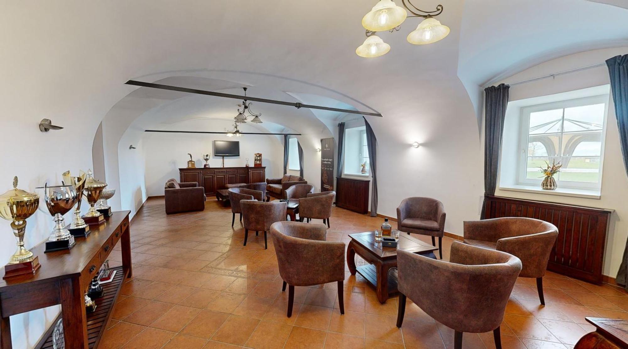 Klaudia'S Hotel & Restaurant At Golf Resort, Bac Samorin Εξωτερικό φωτογραφία