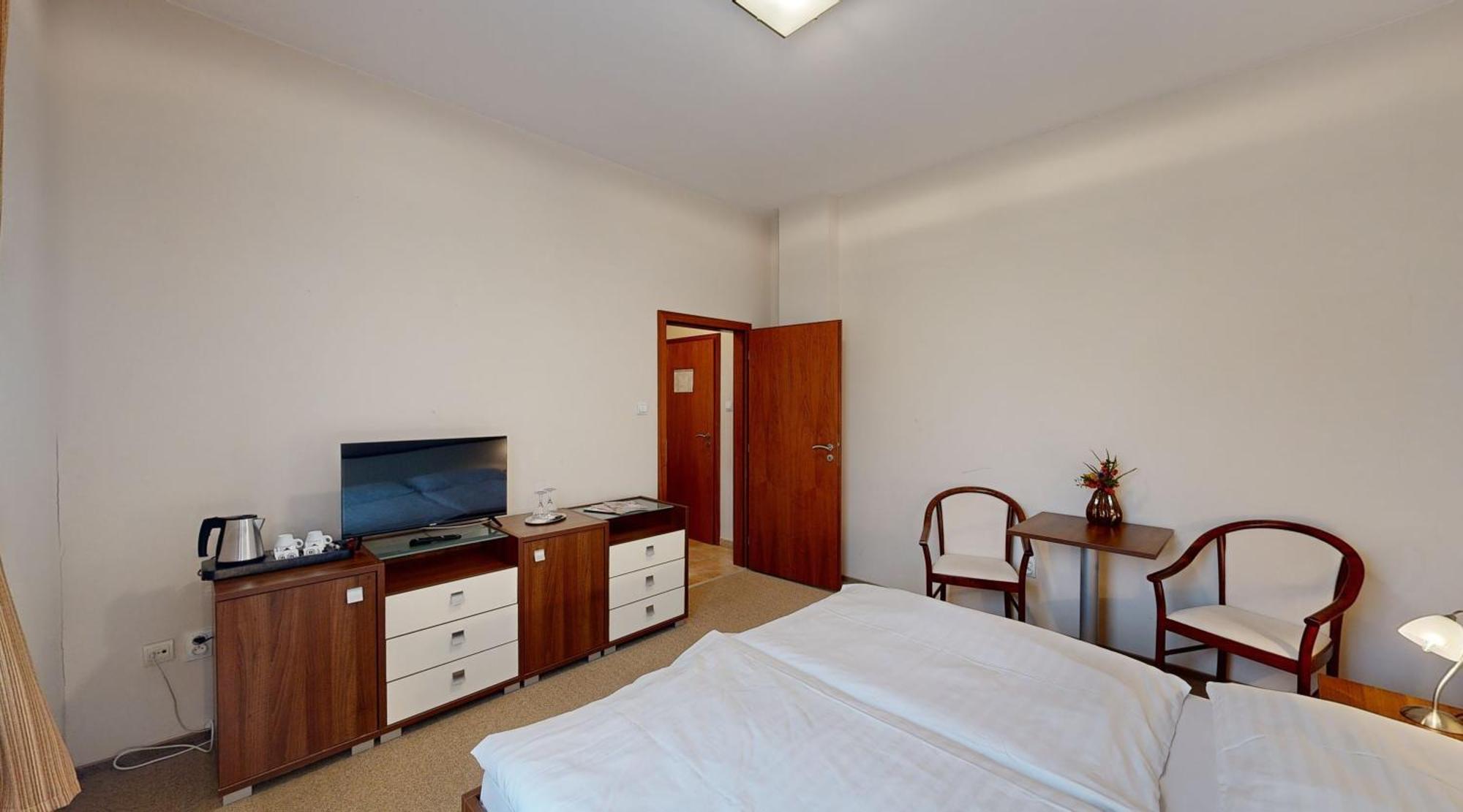 Klaudia'S Hotel & Restaurant At Golf Resort, Bac Samorin Εξωτερικό φωτογραφία
