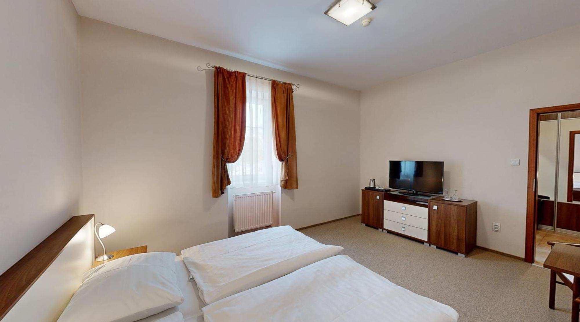 Klaudia'S Hotel & Restaurant At Golf Resort, Bac Samorin Εξωτερικό φωτογραφία