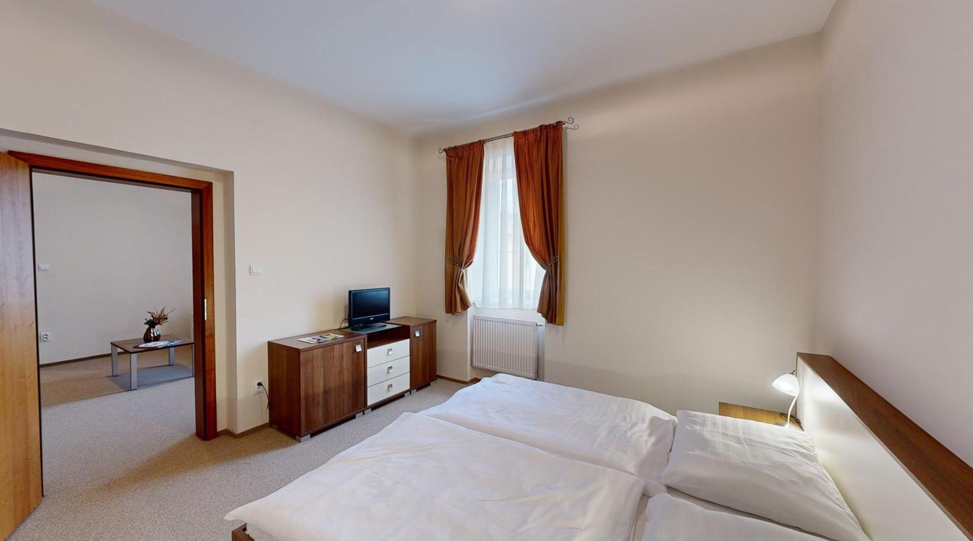 Klaudia'S Hotel & Restaurant At Golf Resort, Bac Samorin Εξωτερικό φωτογραφία