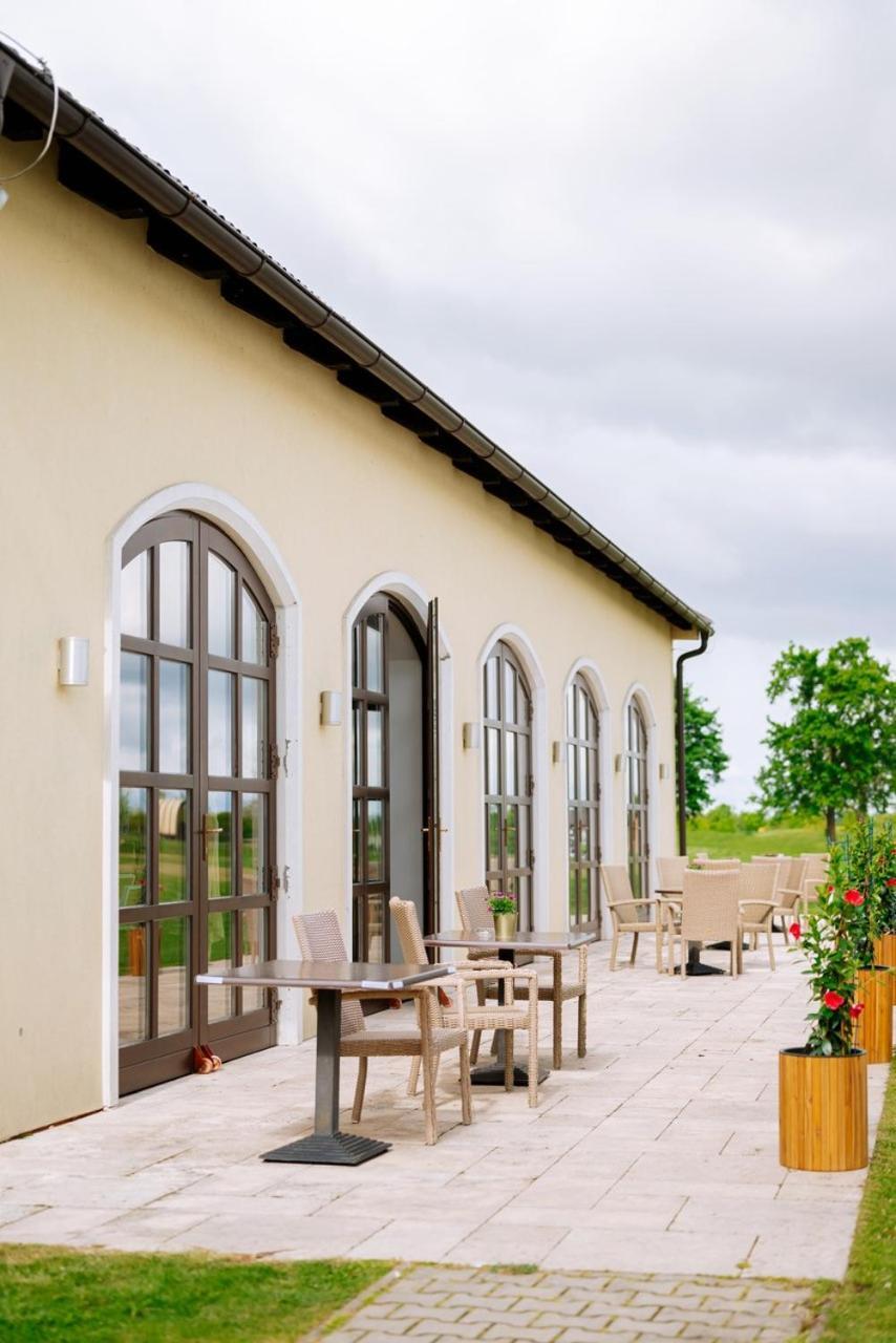 Klaudia'S Hotel & Restaurant At Golf Resort, Bac Samorin Εξωτερικό φωτογραφία
